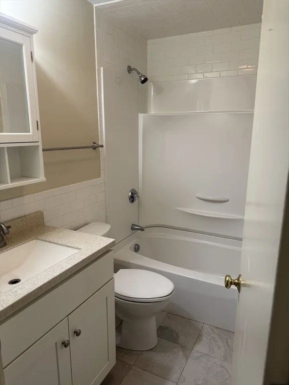 2 bed, 1 bath apartment for rent at 387 Adams St Unit 8, Abington — photo 9 of 9