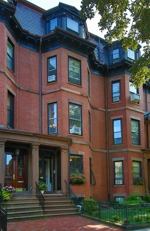 Studio bed, 1 bath apartment for rent at 387 Beacon St Unit 4, Back Bay — photo 1 of 7