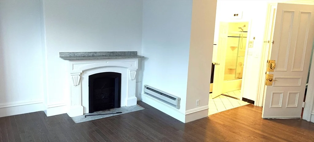 Studio bed, 1 bath apartment for rent at 387 Beacon St Unit 4, Back Bay — photo 4 of 7