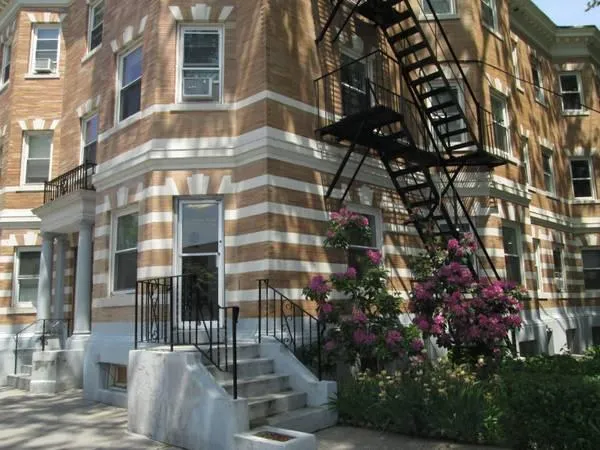 Studio bed, 1 bath apartment for rent at 387 Harvard St Unit 1L, North Brookline — photo 18 of 20