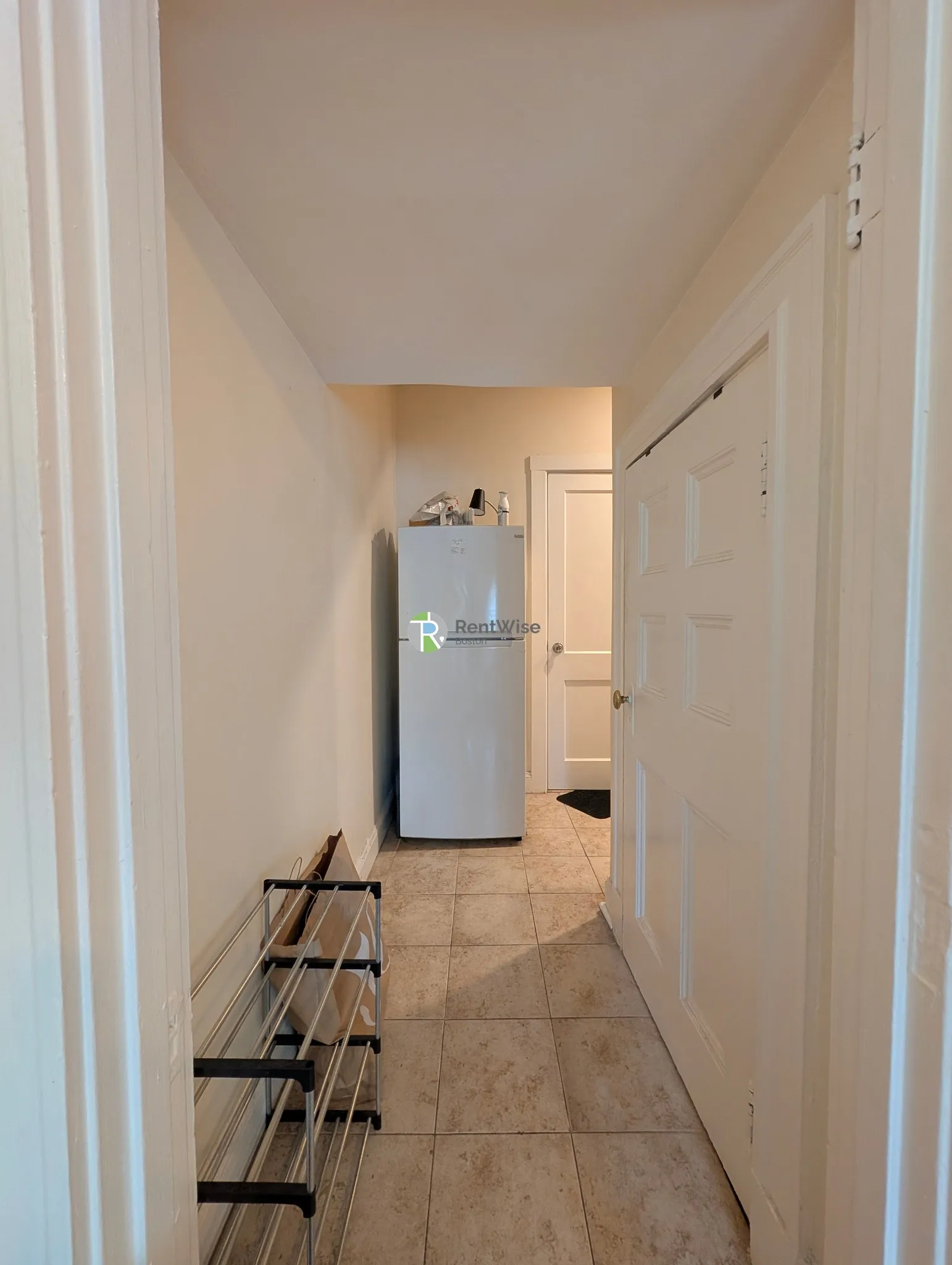 Studio bed, 1 bath apartment for rent at 387 Harvard St Unit 1L, North Brookline — photo 5 of 20
