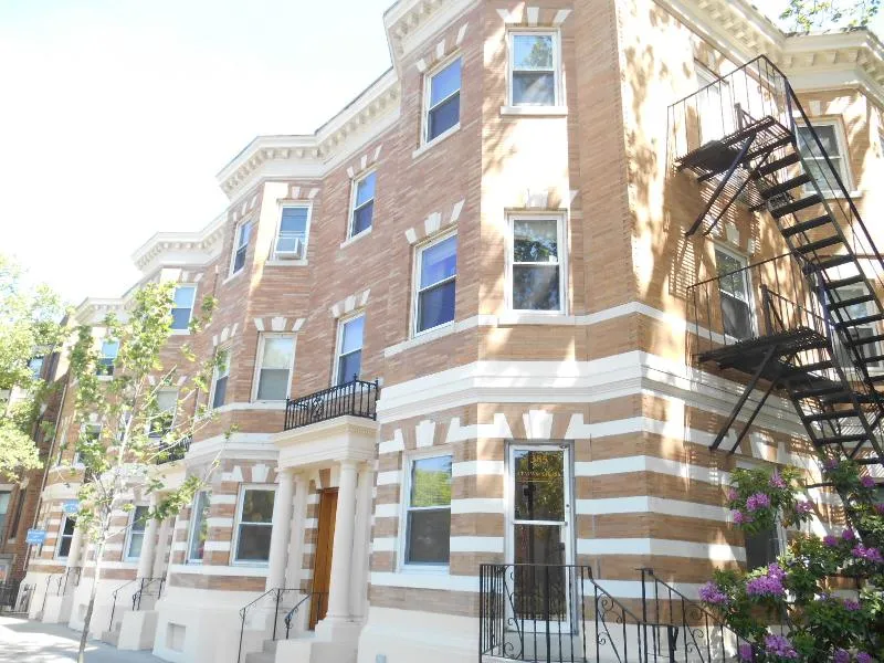 Studio bed, 1 bath apartment for rent at 387 Harvard St Unit 1L, North Brookline — photo 13 of 20