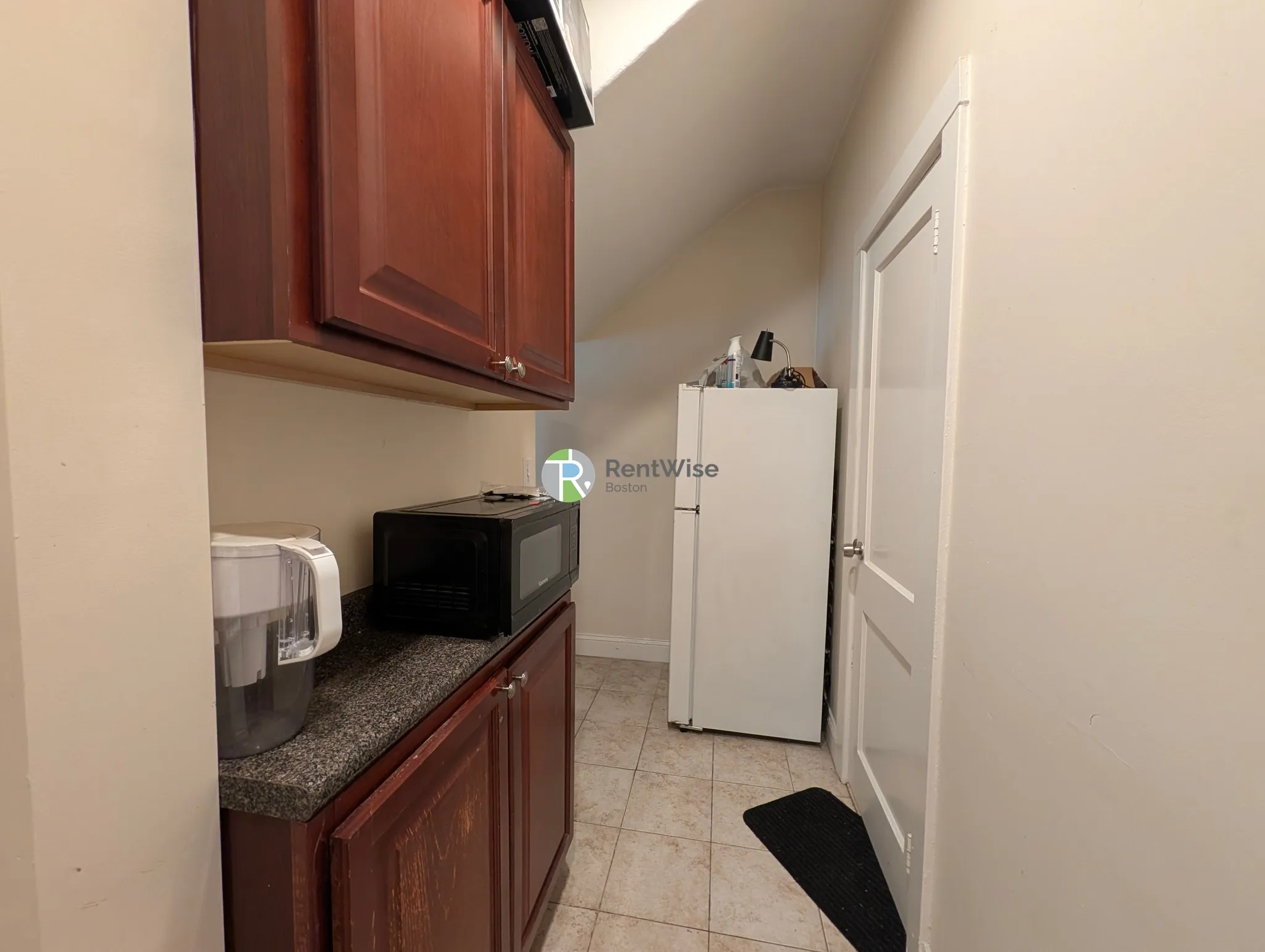 Studio bed, 1 bath apartment for rent at 387 Harvard St Unit 1L, North Brookline — photo 8 of 20