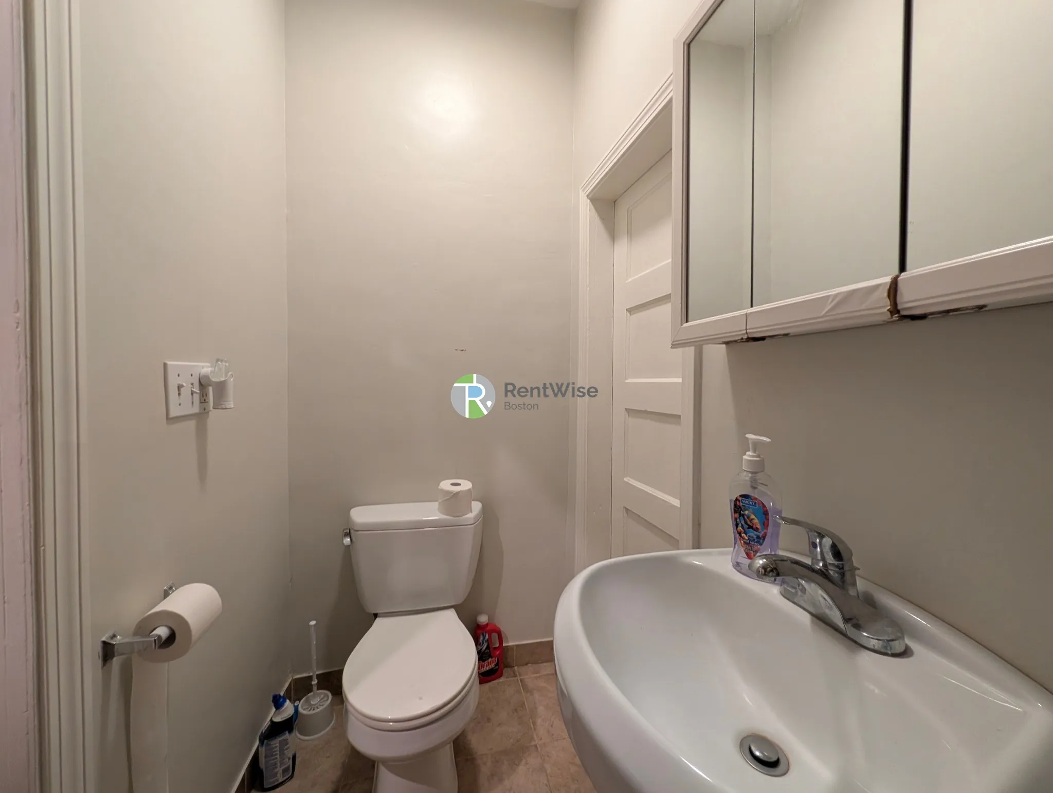 Studio bed, 1 bath apartment for rent at 387 Harvard St Unit 1L, North Brookline — photo 11 of 20