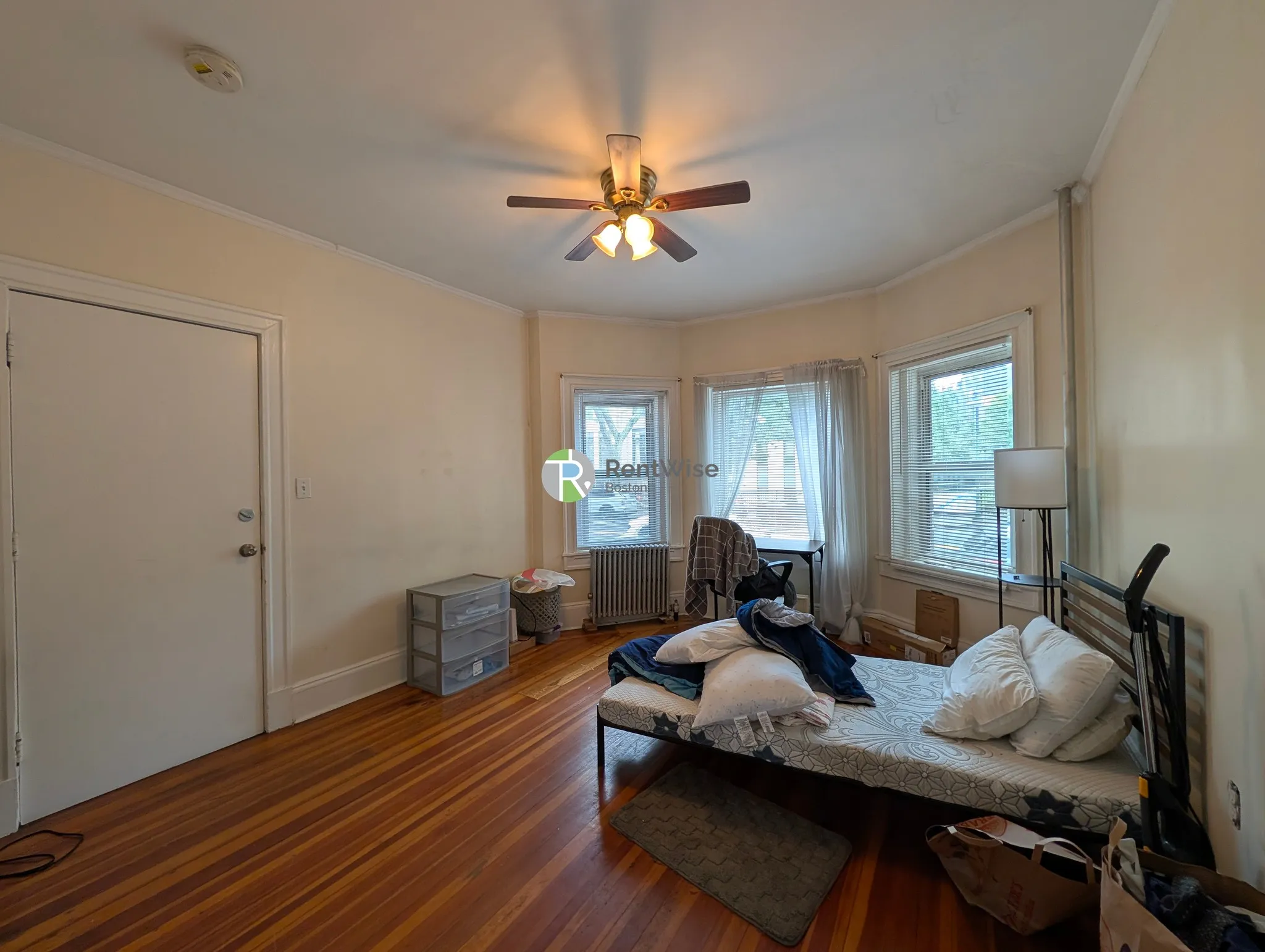 Studio bed, 1 bath apartment for rent at 387 Harvard St Unit 1L, North Brookline