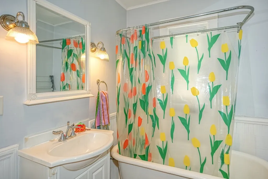 2 bed, 2 bath apartment for rent at 387 Huron Ave Unit 1, West Cambridge — photo 9 of 15