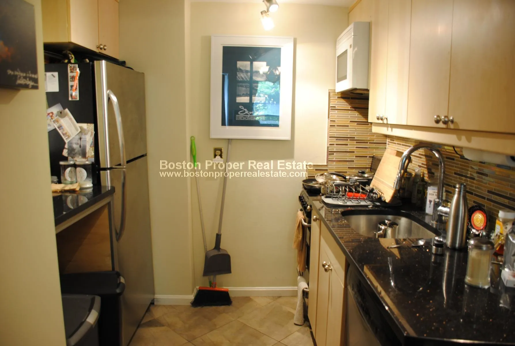 Studio bed, 1 bath apartment for rent at 387 Marlborough St Unit 3, Back Bay — photo 2 of 7