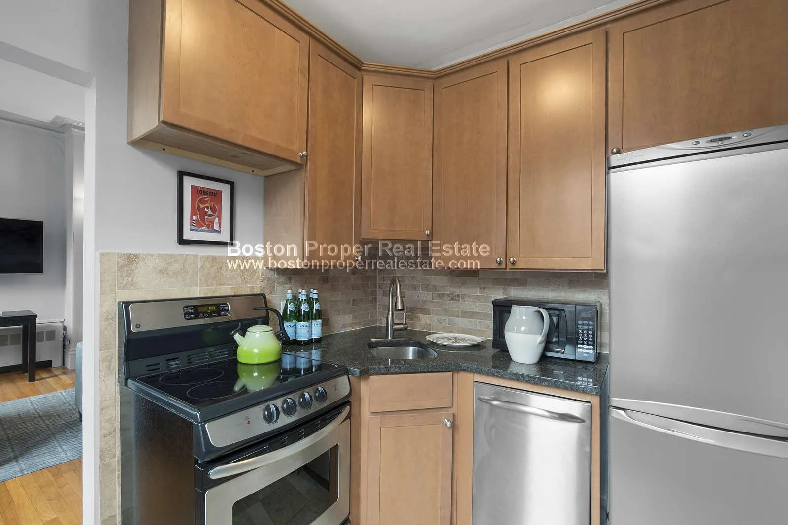 Studio bed, 1 bath apartment for rent at 387 Marlborough St Unit 6, Back Bay — photo 3 of 8