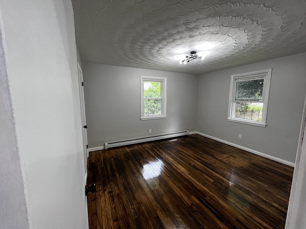 3 bed, 1 bath apartment for rent at 388 Burncoat St, Worcester — photo 9 of 15