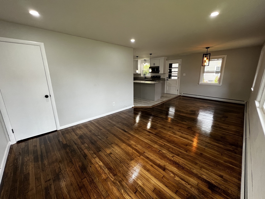 3 bed, 1 bath apartment for rent at 388 Burncoat St, Worcester — photo 3 of 15