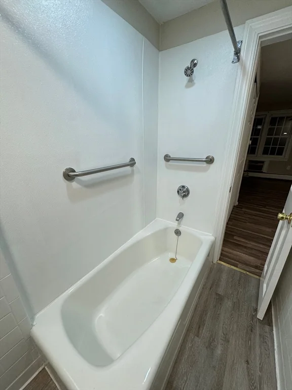 2 bed, 1 bath apartment for rent at 388 E Merrimack St Unit 2, Lowell — photo 3 of 9