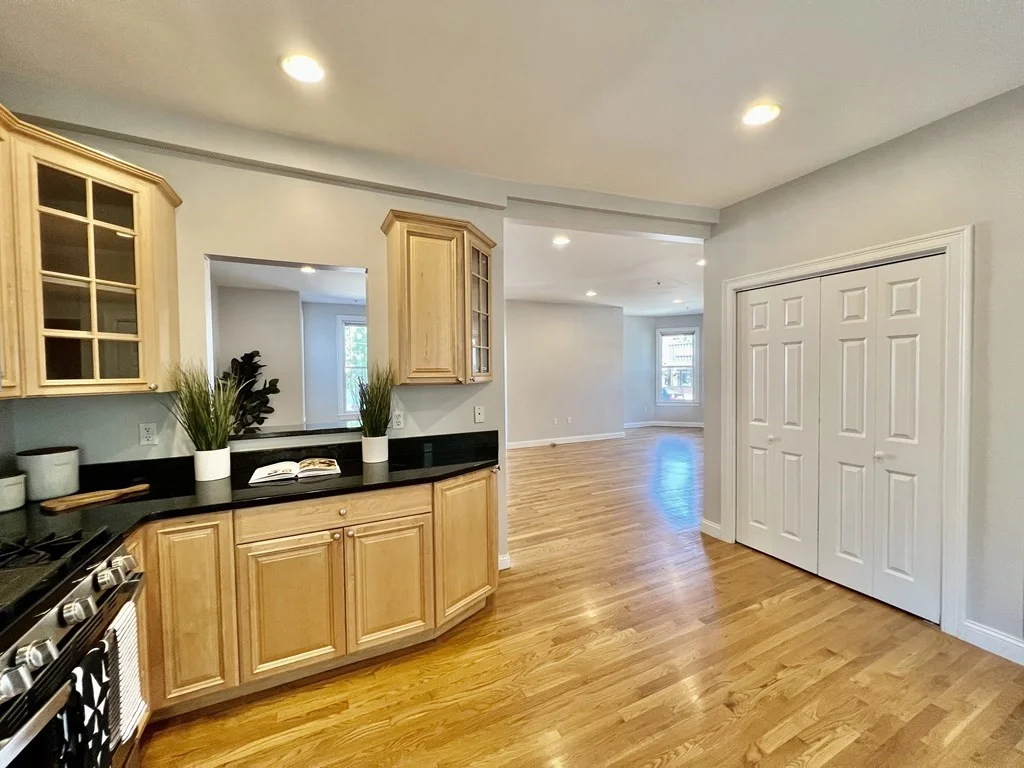 3 bed, 2 bath apartment for rent at 388 Medford St Unit 1, Winter Hill — photo 3 of 12