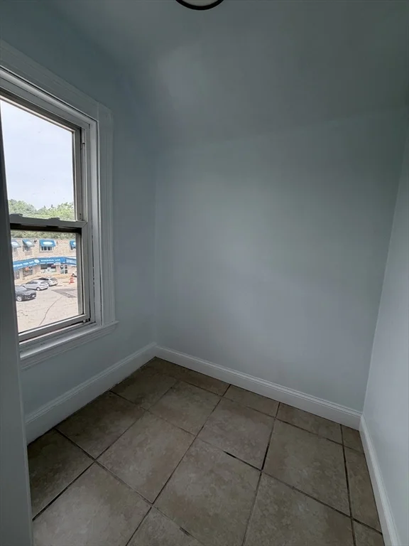 2 bed, 1 bath apartment for rent at 3886-3888 Washington St Unit 3, Roslindale — photo 8 of 10