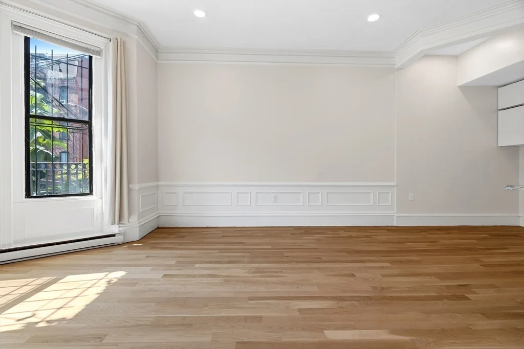 Studio bed, 1 bath apartment for rent at 389 Beacon St Unit 4A, Back Bay — photo 5 of 14