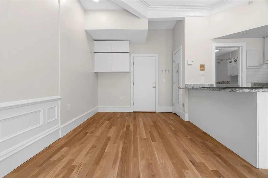Studio bed, 1 bath apartment for rent at 389 Beacon St Unit 4A, Back Bay — photo 6 of 14