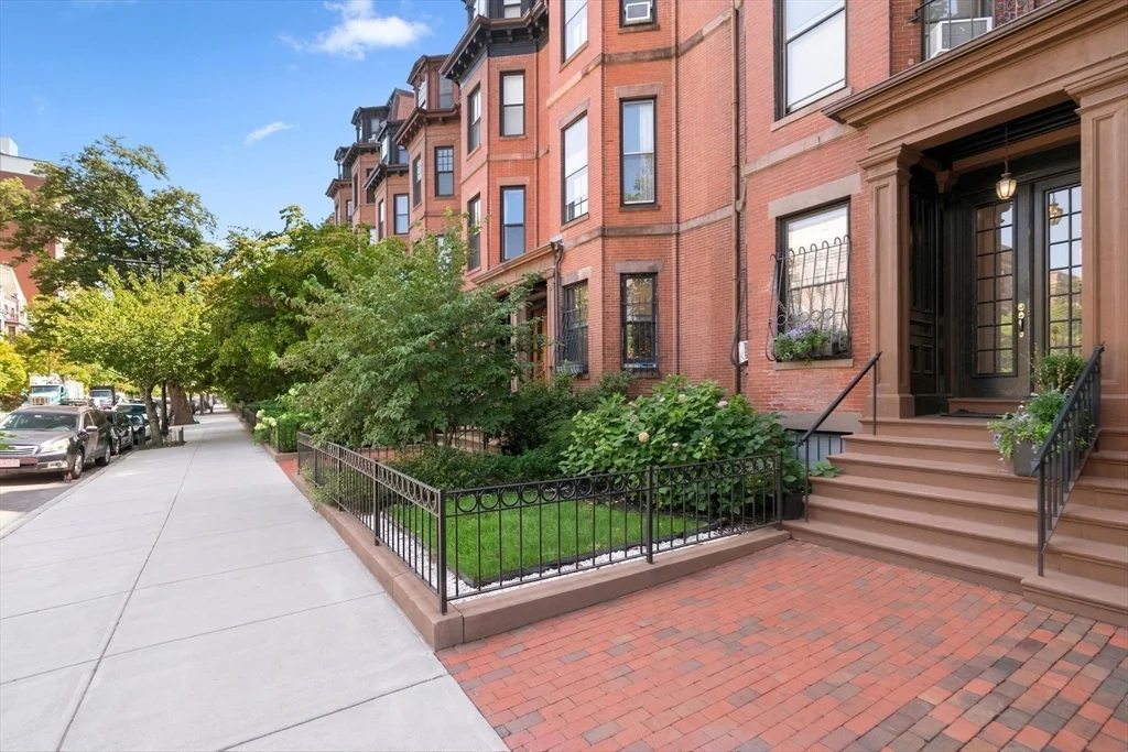 Studio bed, 1 bath apartment for rent at 389 Beacon St Unit 4A, Back Bay — photo 13 of 14