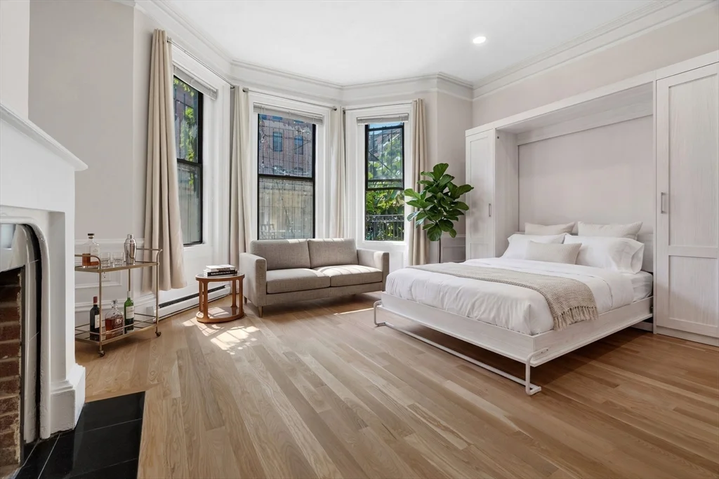 Studio bed, 1 bath apartment for rent at 389 Beacon St Unit 4A, Back Bay — photo 2 of 14