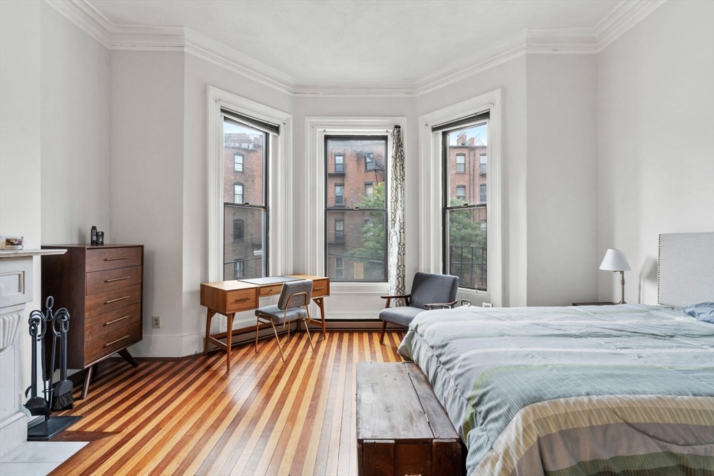 Studio bed, 1 bath apartment for rent at 389 Beacon St Unit 6, Back Bay — photo 1 of 10