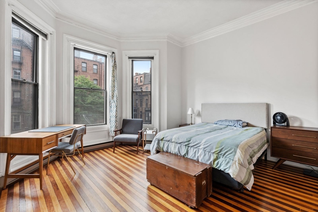 Studio bed, 1 bath apartment for rent at 389 Beacon St Unit 6, Back Bay — photo 2 of 10