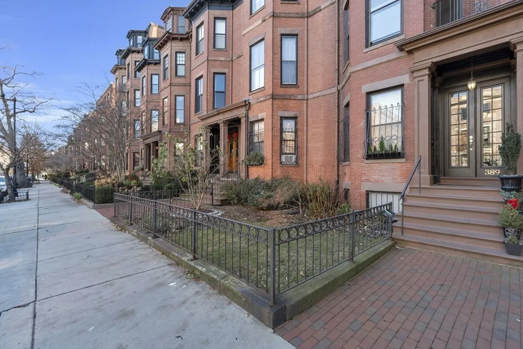 Studio bed, 1 bath apartment for rent at 389 Beacon St Unit 7, Back Bay — photo 11 of 12