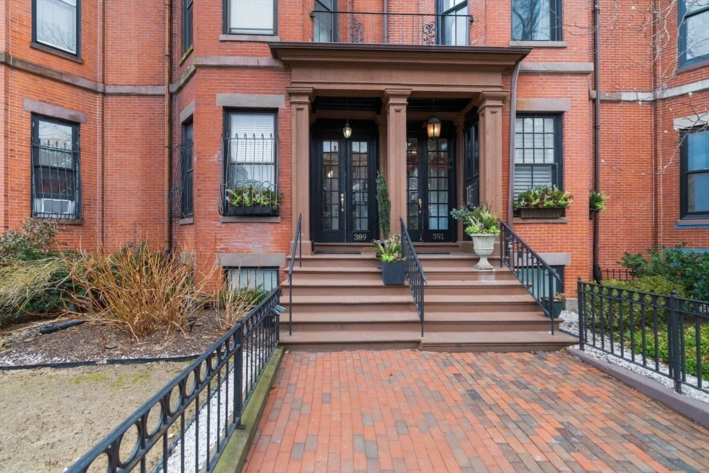 Studio bed, 1 bath apartment for rent at 389 Beacon St Unit 8, Back Bay — photo 9 of 9