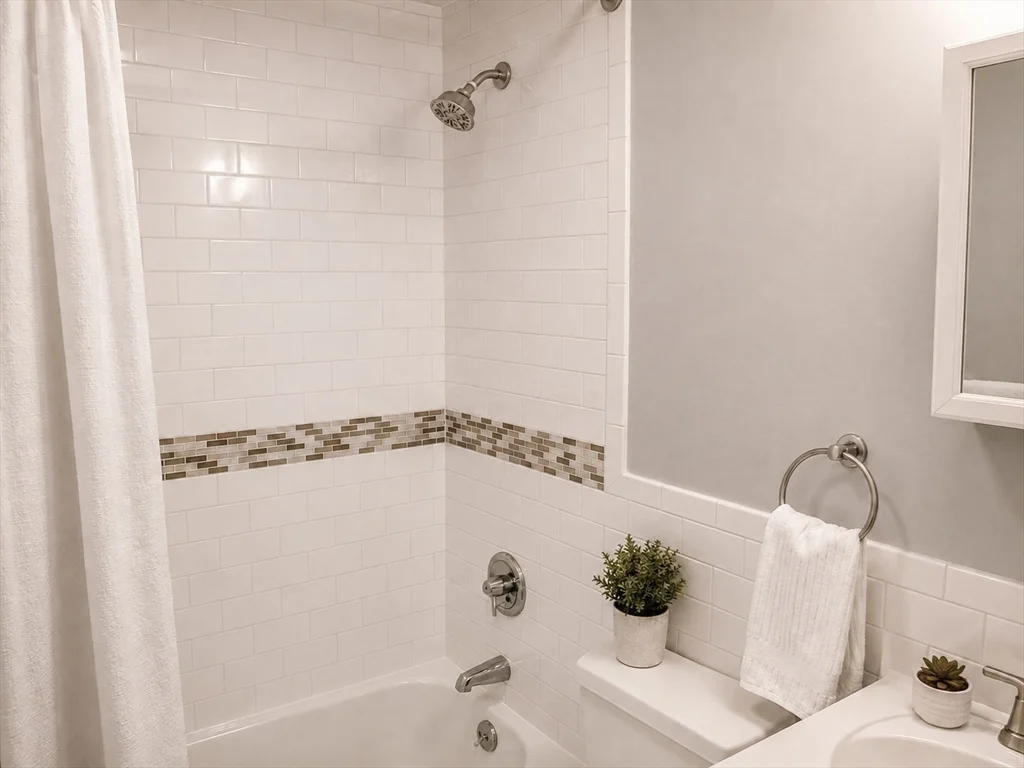 Studio bed, 1 bath apartment for rent at 389 Beacon Unit 4, Back Bay — photo 5 of 6