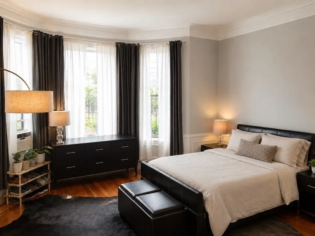 Studio bed, 1 bath apartment for rent at 389 Beacon Unit 4, Back Bay — photo 2 of 6
