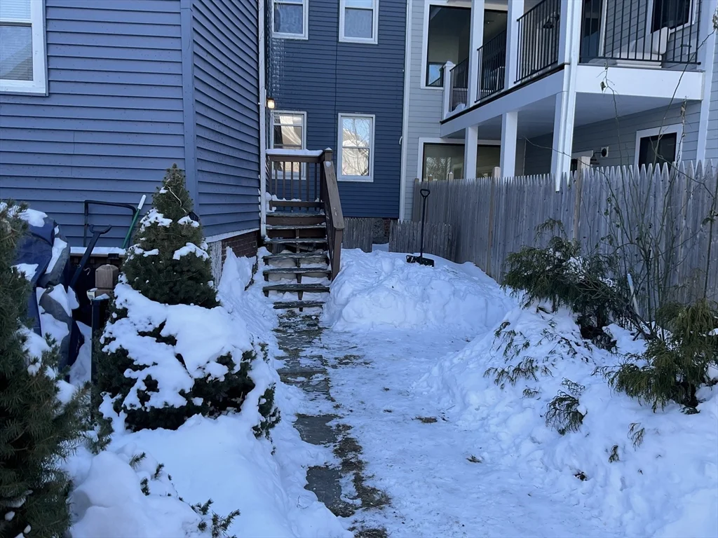 2 bed, 1 bath apartment for rent at 389 Bunker Hill St Unit 1, Charlestown — photo 16 of 18