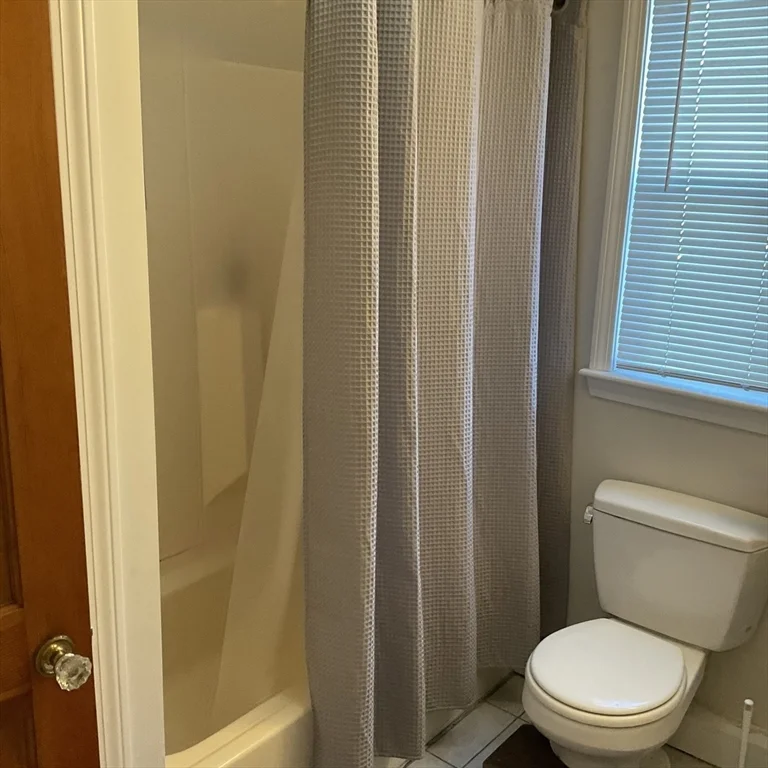 2 bed, 1 bath apartment for rent at 389 Bunker Hill St Unit 1, Charlestown — photo 15 of 18