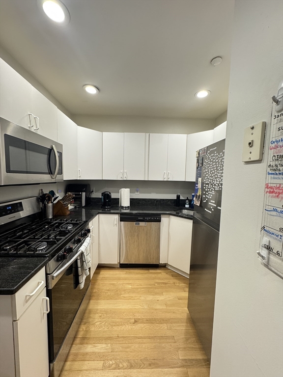 2 bed, 1 bath apartment for rent at 389 W Broadway Unit 1, South Boston — photo 2 of 14