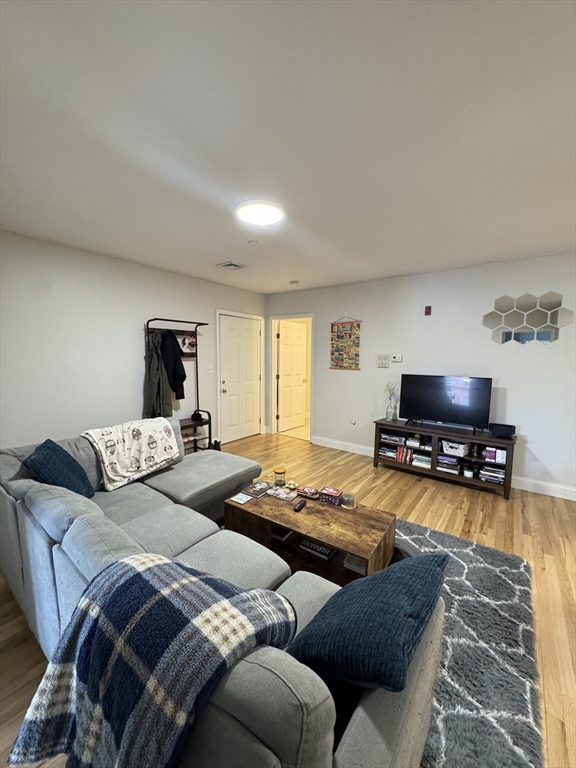 2 bed, 1 bath apartment for rent at 389 W Broadway Unit 1, South Boston — photo 13 of 14