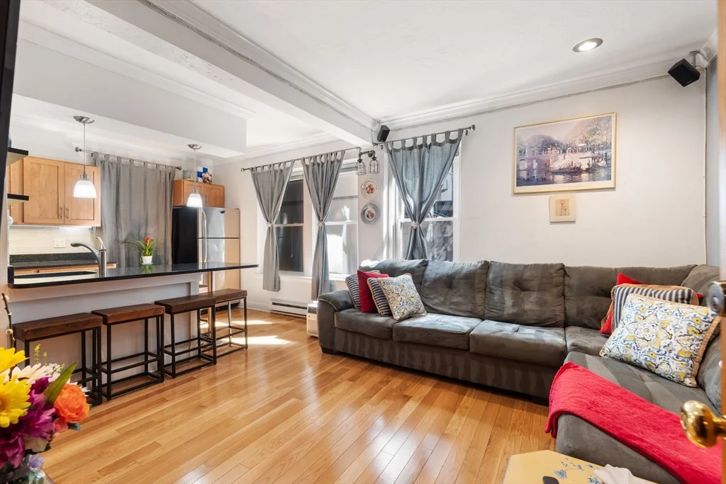 1 bed, 1 bath apartment for rent at 38RA Charter St Unit 2, North End — photo 2 of 18