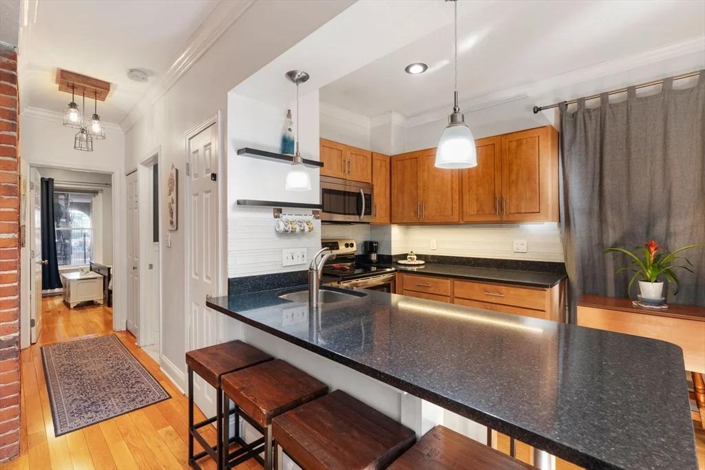 1 bed, 1 bath apartment for rent at 38RA Charter St Unit 2, North End — photo 5 of 18