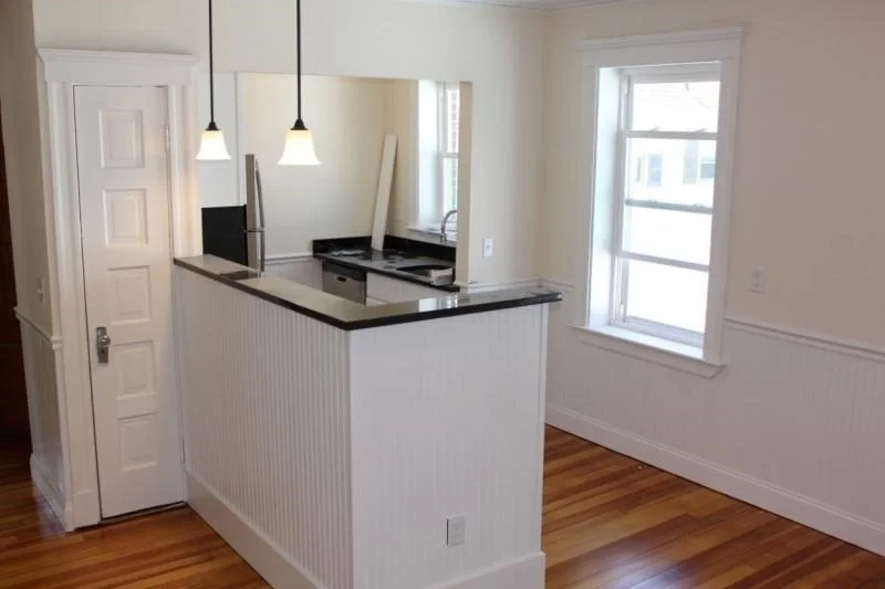 3 bed, 1 bath apartment for rent at 39-41 Cedar St Unit 3, Salem — photo 5 of 10