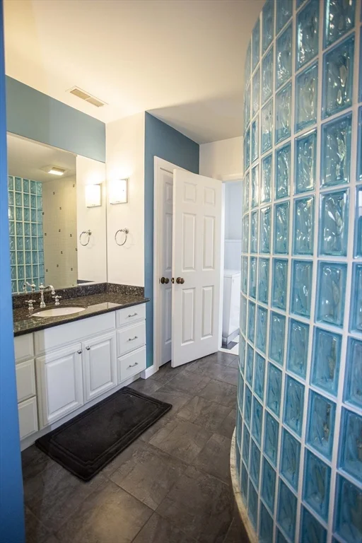 2 bed, 2.5 bath apartment for rent at 39-41 Crescent St Unit 1, Wakefield — photo 15 of 23