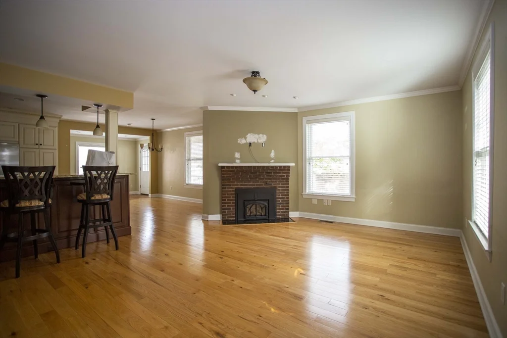 2 bed, 2.5 bath apartment for rent at 39-41 Crescent St Unit 1, Wakefield