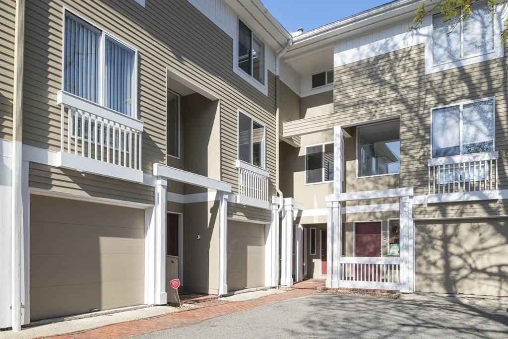 3 bed, 2 bath apartment for rent at 39-41 Dana St Unit 5, Mid Cambridge — photo 1 of 12