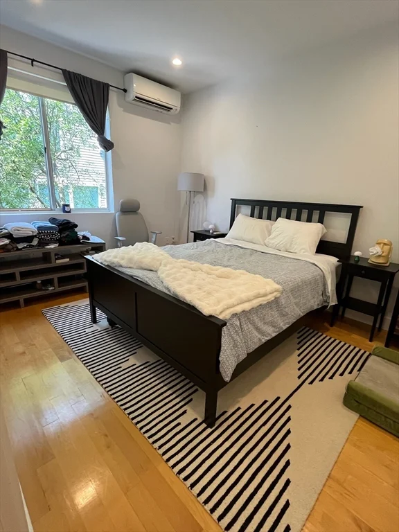 3 bed, 2 bath apartment for rent at 39-41 Dana St Unit 5, Mid Cambridge — photo 10 of 12