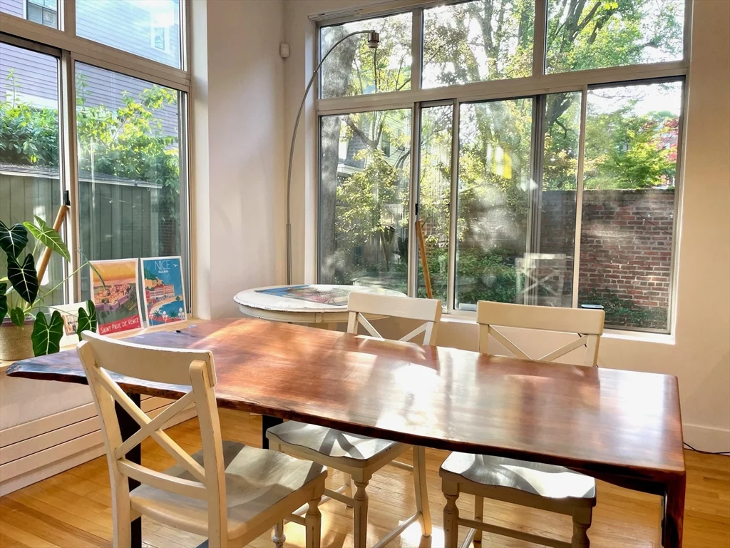 3 bed, 2 bath apartment for rent at 39-41 Dana St Unit 5, Mid Cambridge — photo 4 of 12