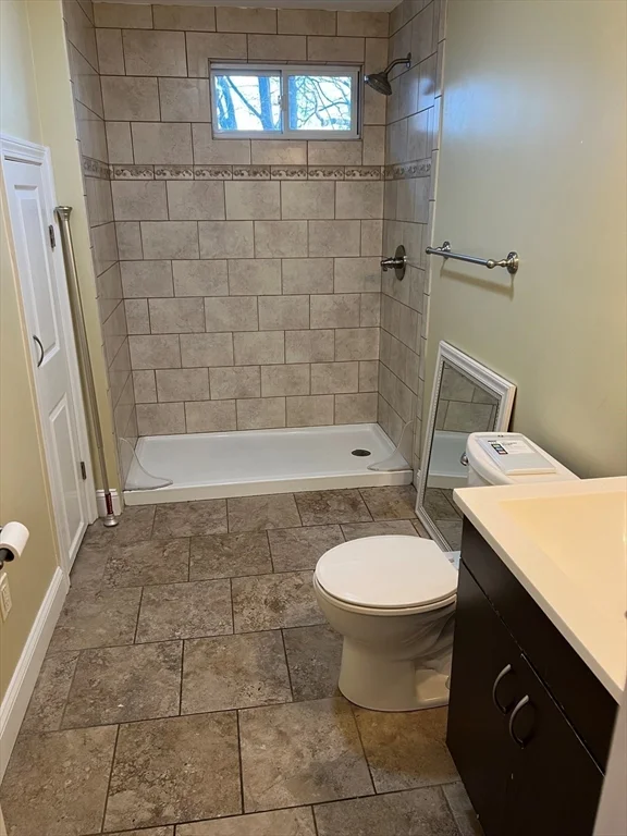 3 bed, 1 bath apartment for rent at 39-41 Mountain Unit 39, South Hadley — photo 10 of 17