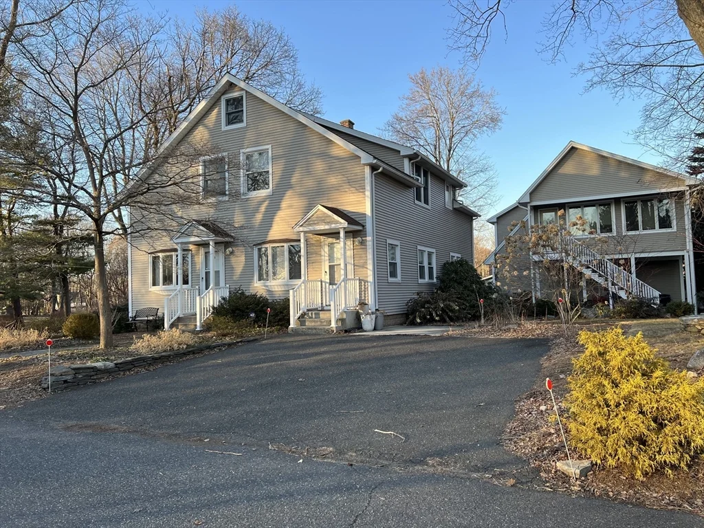3 bed, 1 bath apartment for rent at 39-41 Mountain Unit 39, South Hadley