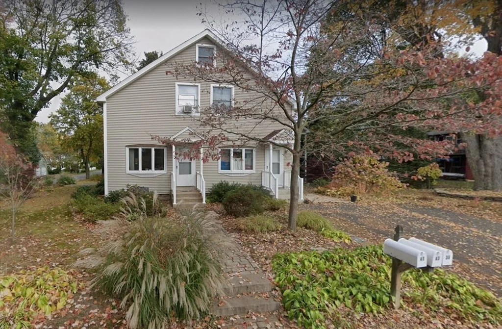 3 bed, 1 bath apartment for rent at 39-41 Mountain Unit 39, South Hadley — photo 4 of 17