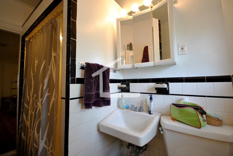 3 bed, 1 bath apartment for rent at 39 Addington Rd Unit 3, Aspinwall Hill — photo 12 of 14