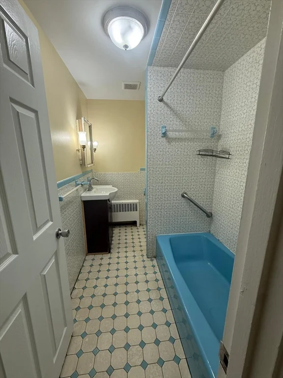 3 bed, 1 bath apartment for rent at 39 Alpena, Dedham — photo 10 of 11