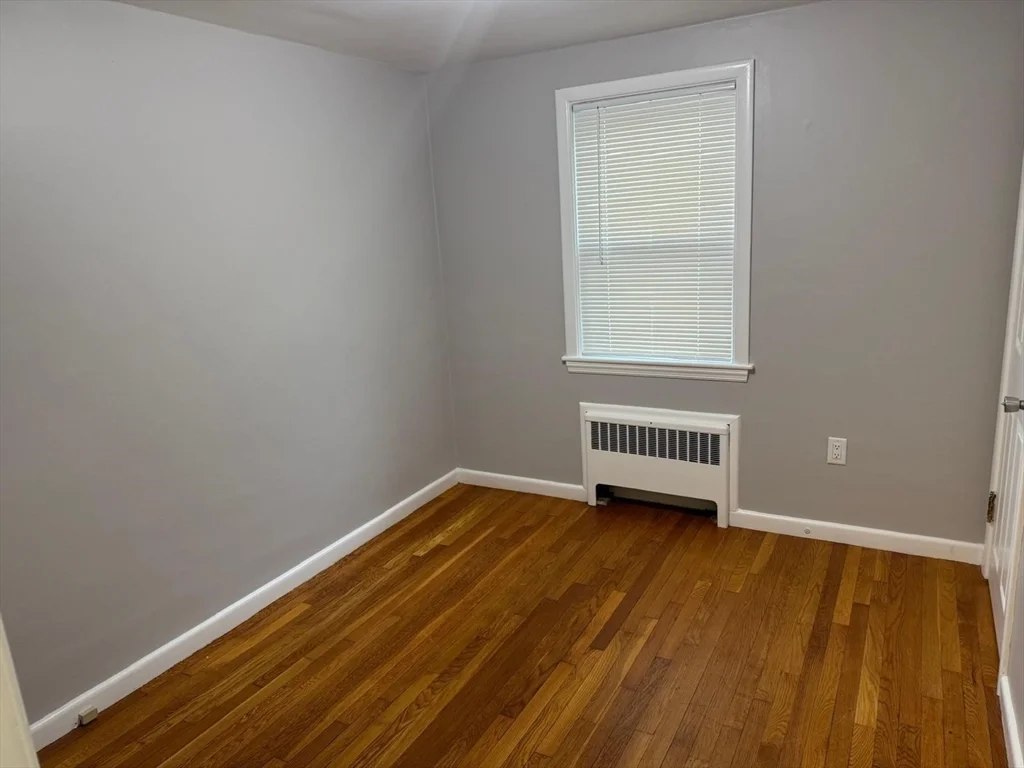 3 bed, 1 bath apartment for rent at 39 Alpena, Dedham — photo 5 of 11