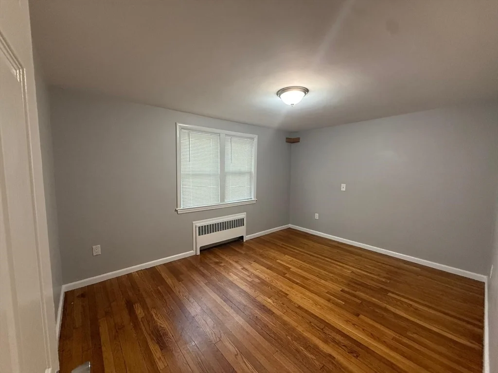 3 bed, 1 bath apartment for rent at 39 Alpena, Dedham — photo 6 of 11