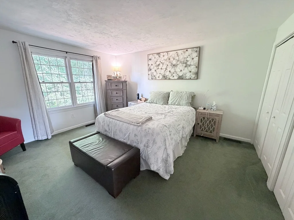 2 bed, 1 bath apartment for rent at 39 Bellwood Cir Unit 39, Bellingham — photo 8 of 12