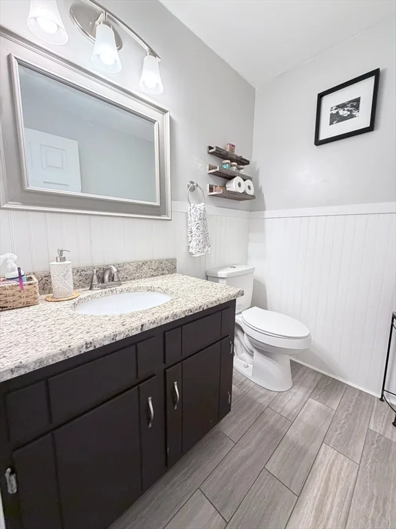2 bed, 1 bath apartment for rent at 39 Bellwood Cir Unit 39, Bellingham — photo 7 of 12
