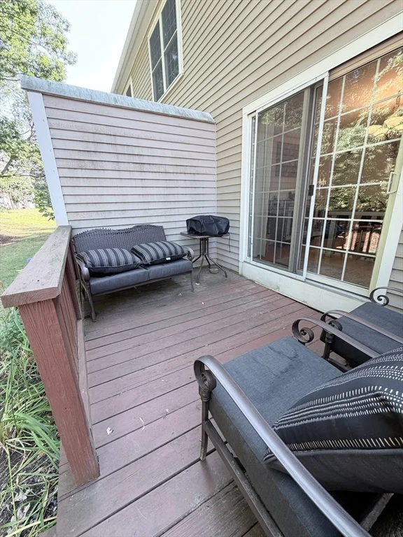 2 bed, 1 bath apartment for rent at 39 Bellwood Cir Unit 39, Bellingham — photo 12 of 12