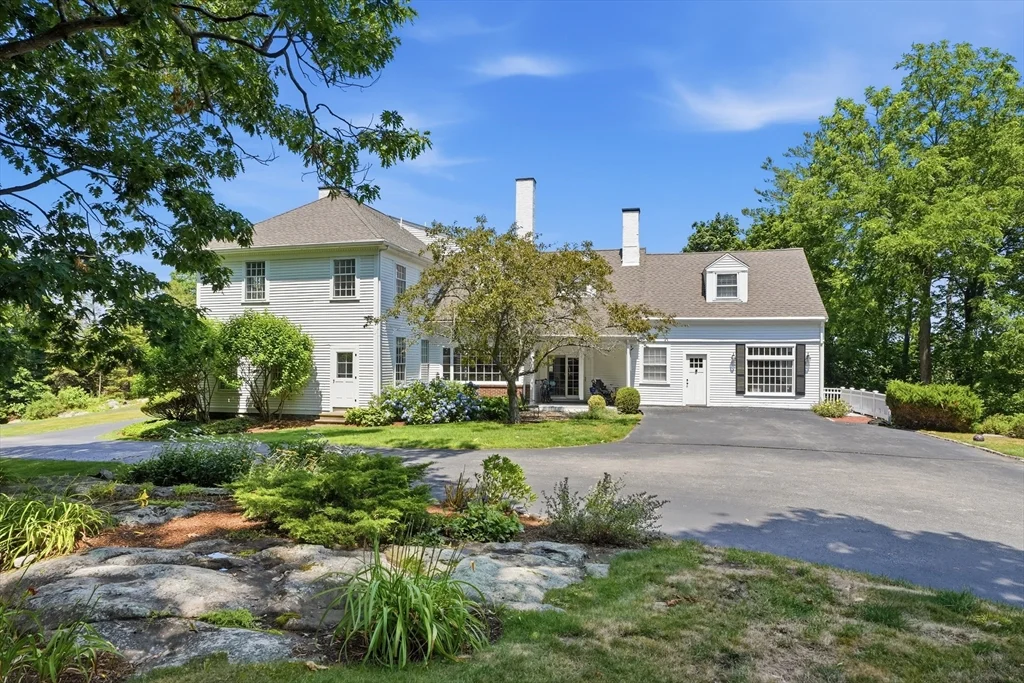 4 bed, 3 bath apartment for rent at 39 Black Horse Ln Unit 39, Cohasset — photo 30 of 37